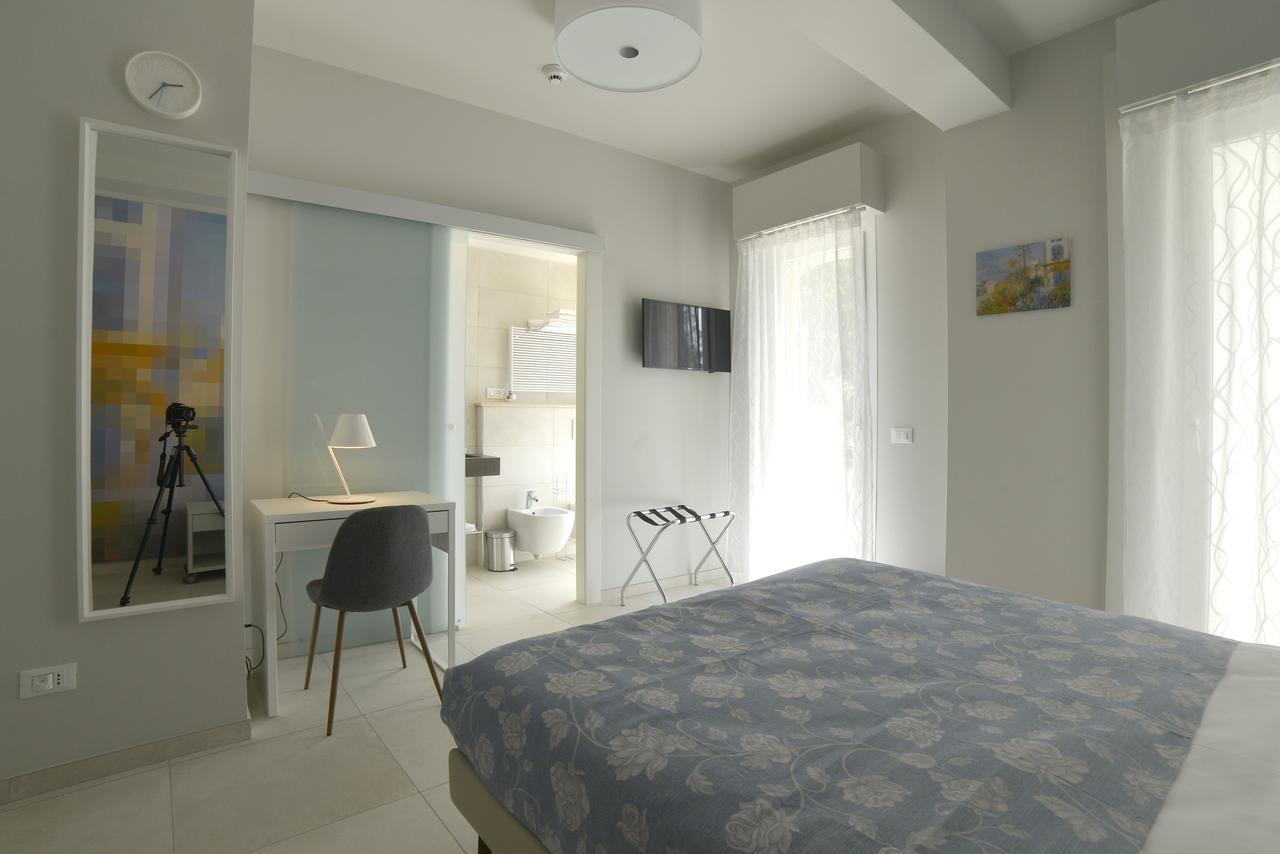 Hotel Villa Miki Bordighera Exterior photo