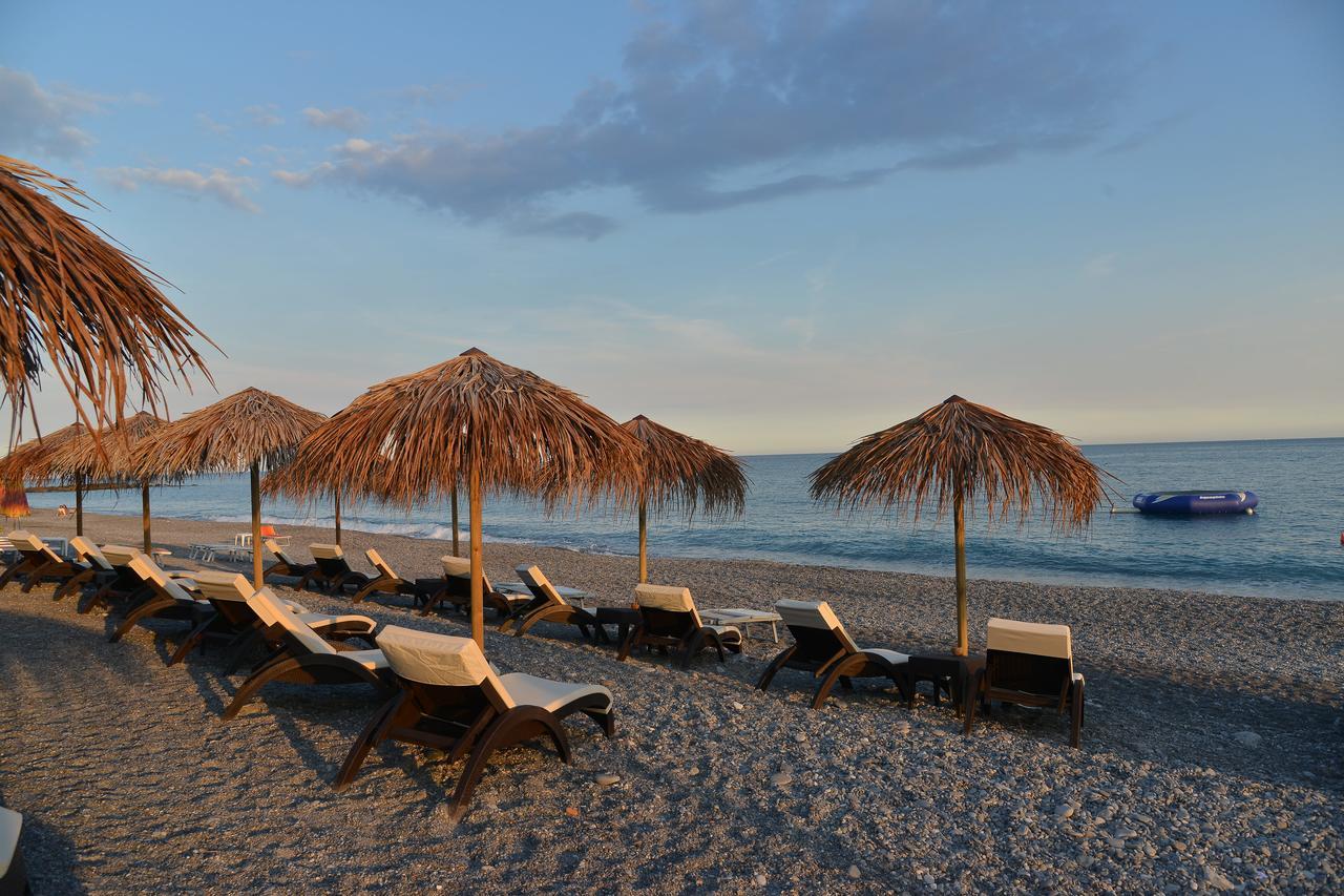 Hotel Villa Miki Bordighera Exterior photo